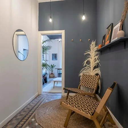 Elegant 4 Bedrooms 3 Bathrooms Catalan דירה
