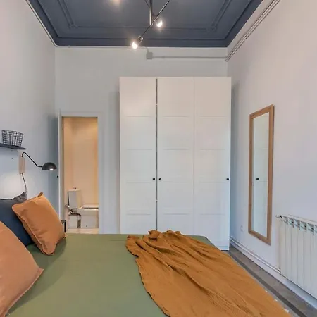 Elegant 4 Bedrooms 3 Bathrooms Catalan * ברצלונה
