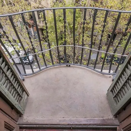 Elegant 4 Bedrooms 3 Bathrooms Catalan * ברצלונה
