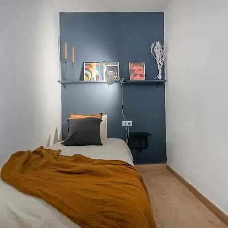 Elegant 4 Bedrooms 3 Bathrooms Catalan Lejlighed Barcelona