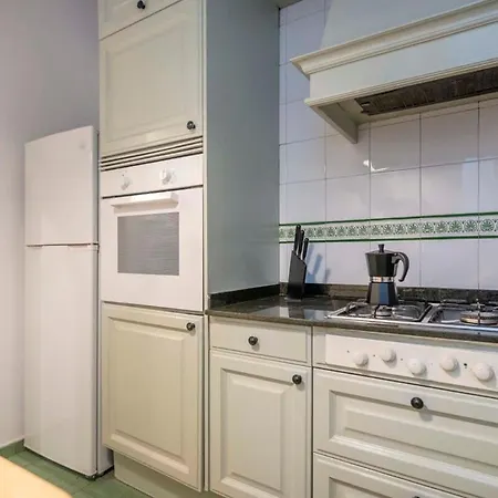 Elegant 4 Bedrooms 3 Bathrooms Catalan 아파트 바르셀로나