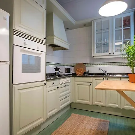 Elegant 4 Bedrooms 3 Bathrooms Catalan *